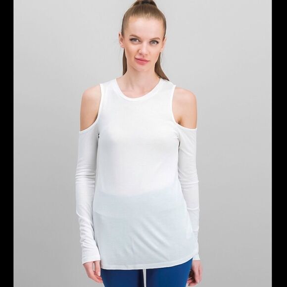 🎁NWT Sam Edelman Cold Shoulder White Long Sleeved S🎁 - Picture 1 of 3